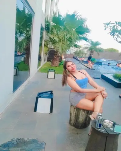 Escort Pakaur